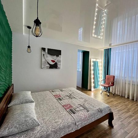 Studio Apartment Center Krementjuk Eksteriør billede